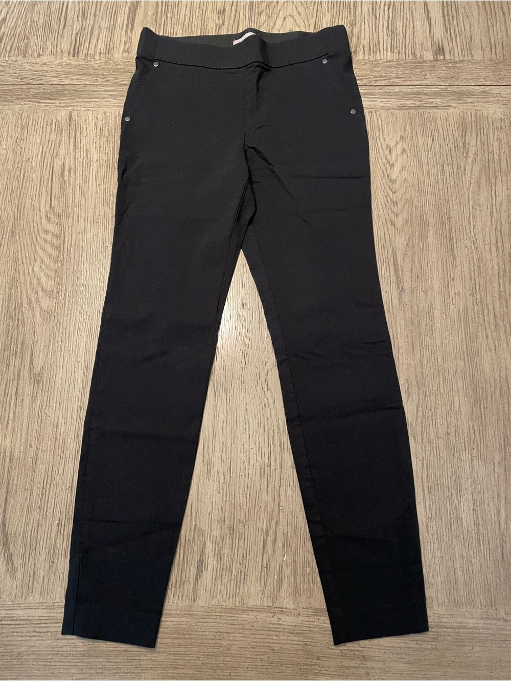 Maurice’s women’s pull-on ankle pant, small, black.